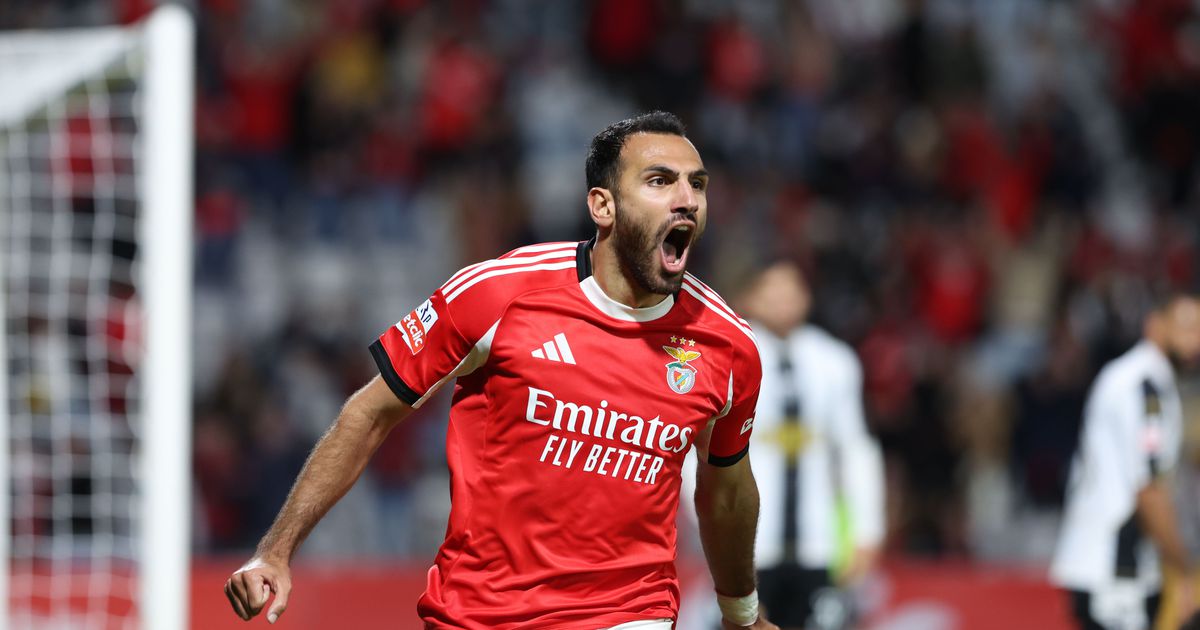 Onze provável do Benfica: 'fórmula Nápoles' com uma novidade