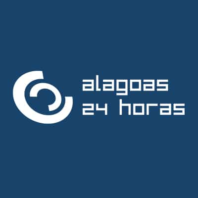 Percussionista pernambucano Cacau Arcoverde faz show em Maceió