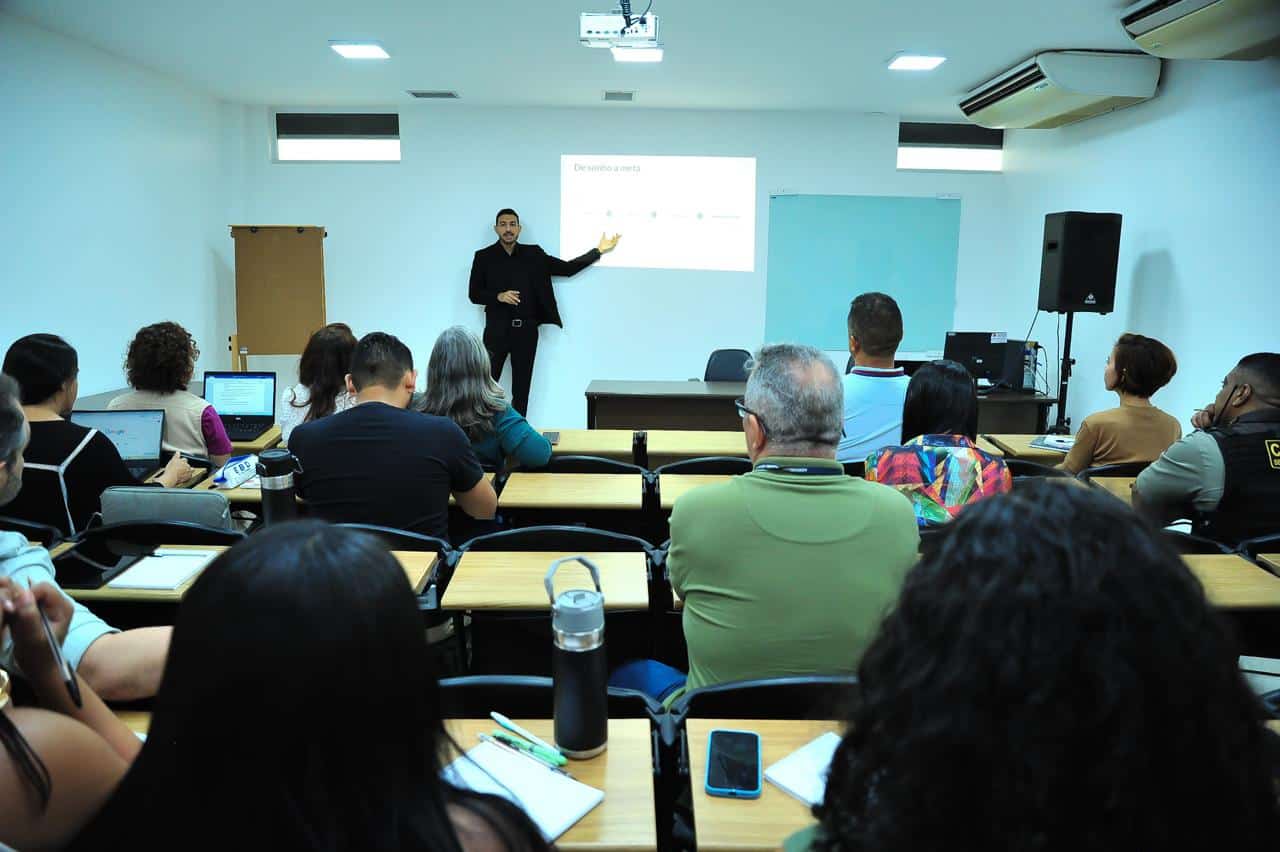 Escola do Legislativo promove curso sobre Planejamento Financeiro