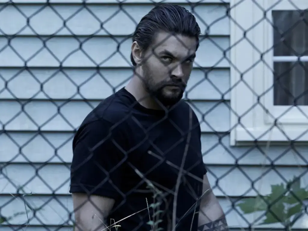 Jason Momoa em Estada de Sangue