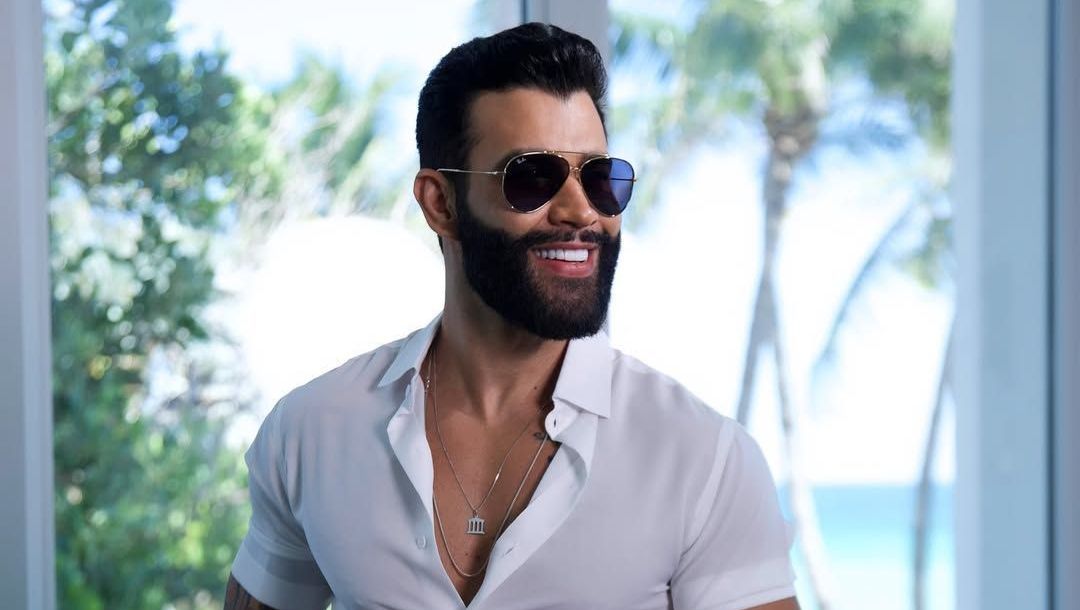 Gusttavo Lima atrasa show após estrutura ceder: "Achei que nem aconteceria"