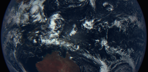 Imagem da Terra captada pela sonda OSIRIS-APEX, da Nasa