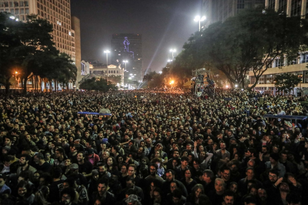Prefeitura de SP quer proibir shows depois das 23h no Vale do Anhangabaú