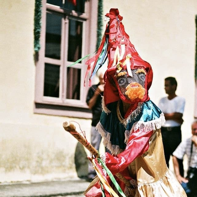 Companhias de Santos Reis realizam visitas e apresentações em bairros de Lavras – Lavras24horas