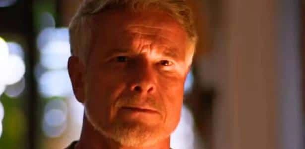 Jaques (Marcello Novaes) em