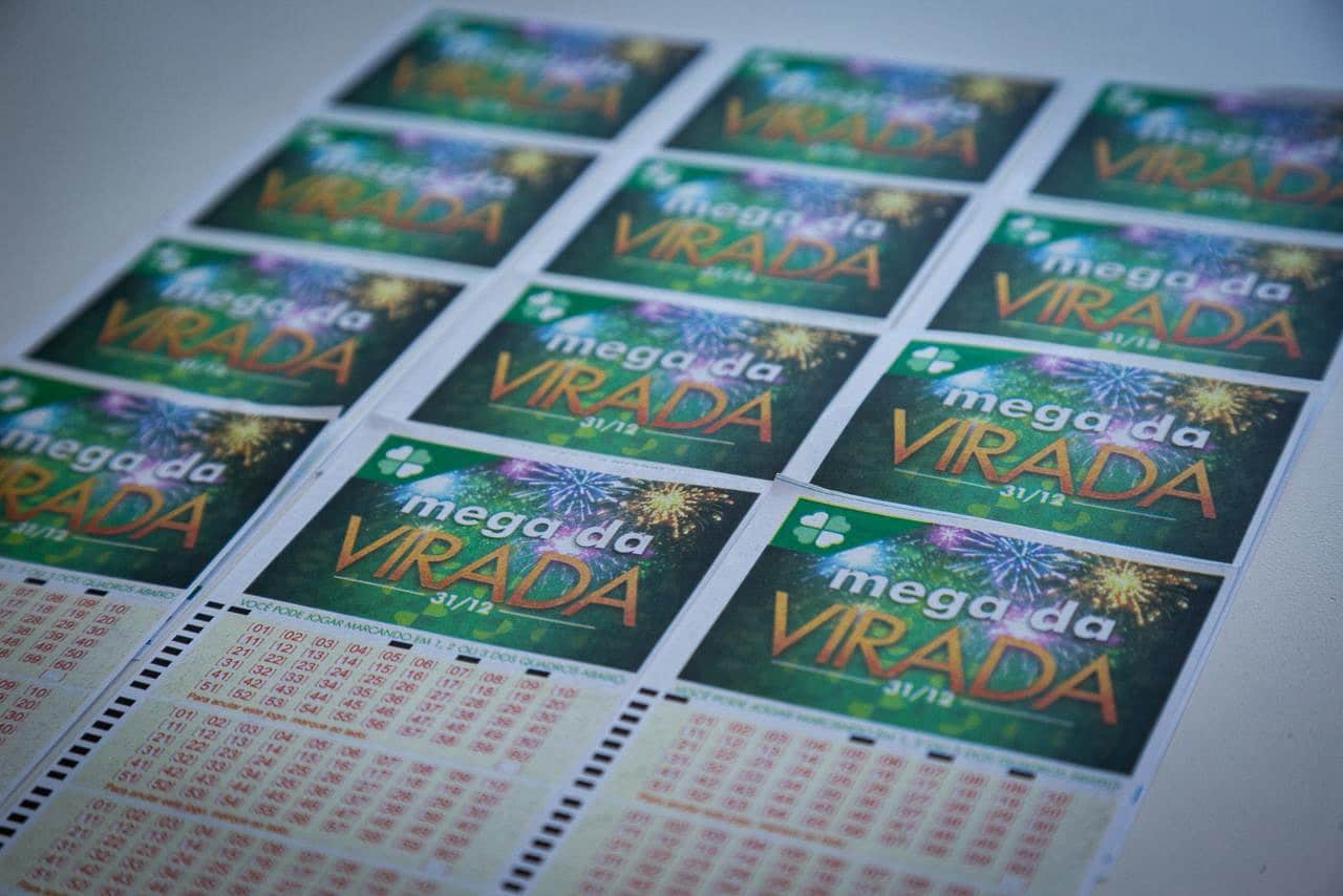 quanto rende investir R$ 1 bilhão nas principais aplicações?