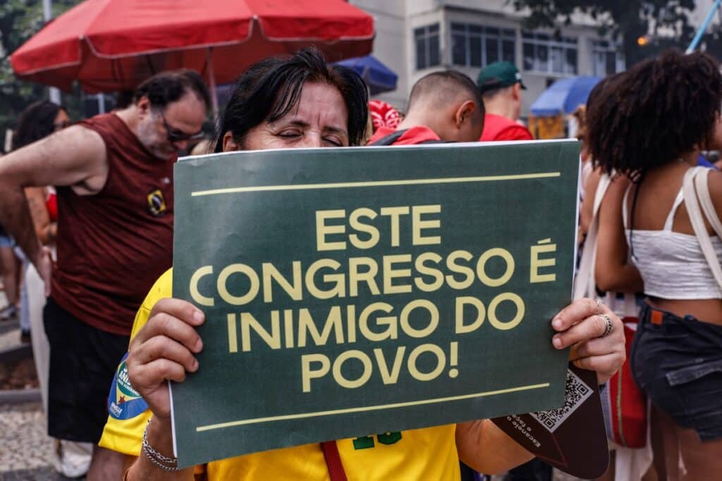 Ato em Copacabana contra o Congresso tem shows de artistas da MPB e pede saída de Hugo Motta | Política