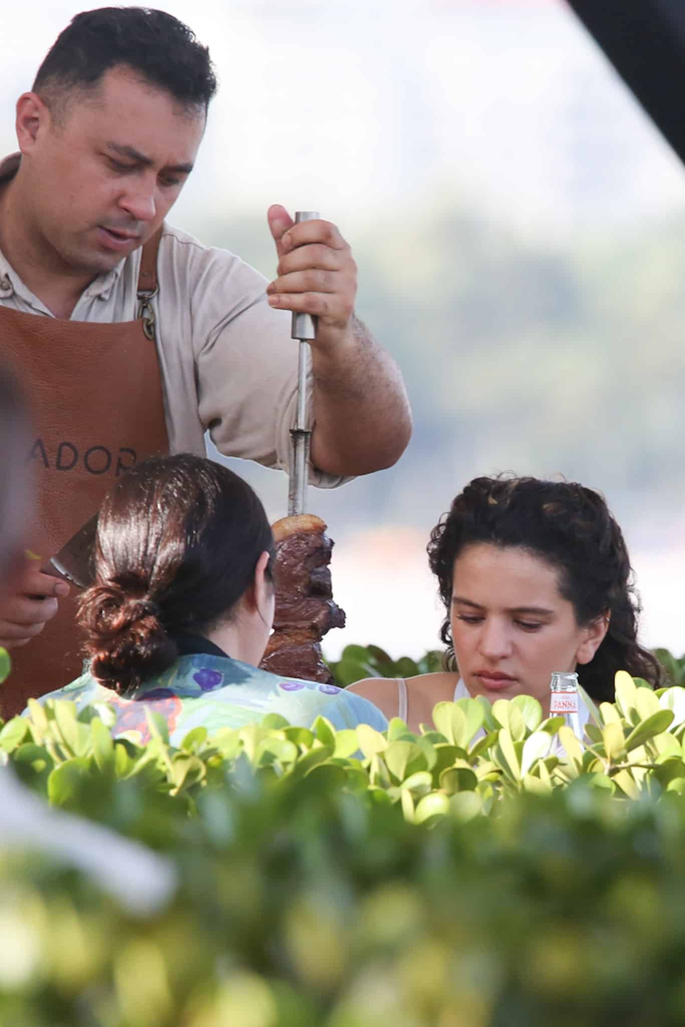 Rosalía almoça em churrascaria na Zona Sul e passeia no Centro do Rio - G1