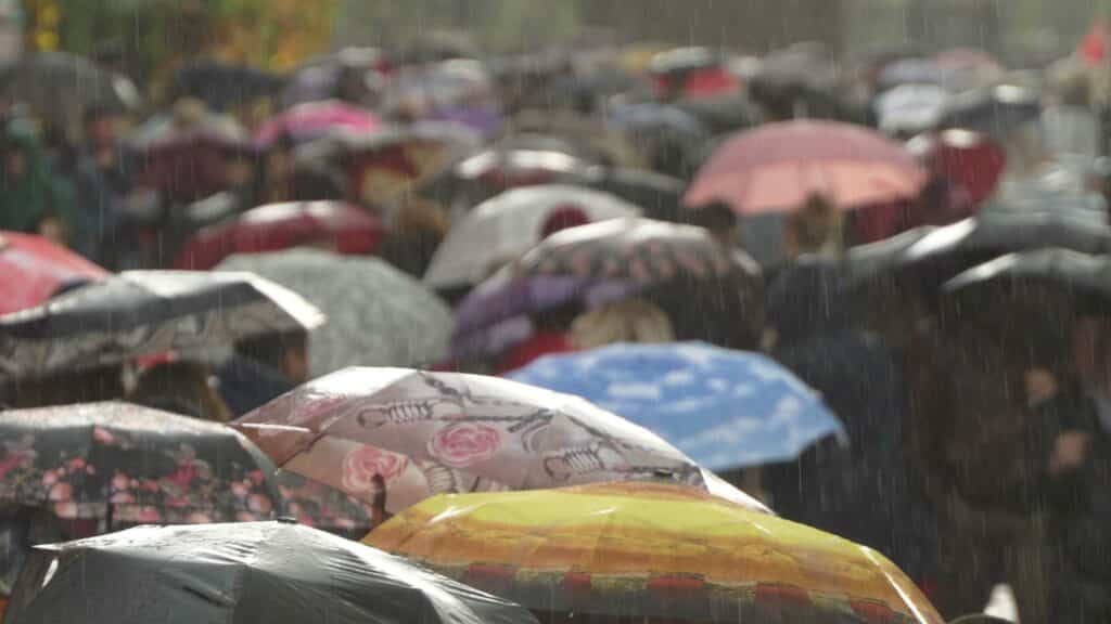 Goiânia deve ter um dia com chances de chuva rápida nesta segunda-feira (01)