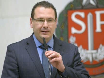 TVs e streamings serão obrigados a comunicar crimes contra mulheres e crianças em reality shows