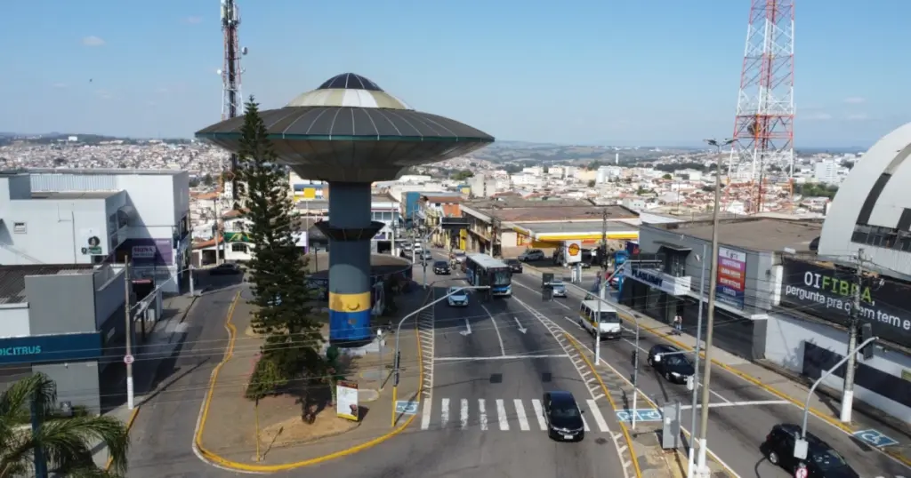 Mutirão da Dengue recolhe quatro caminhões de lixo e 62 pneus em Varginha