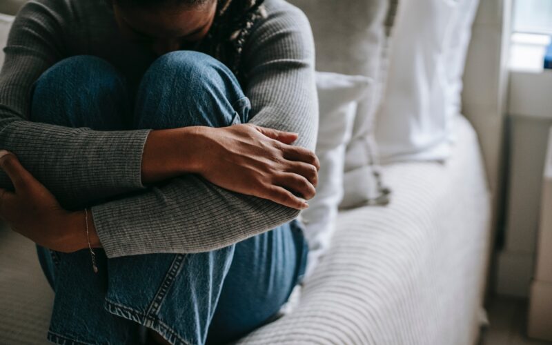 O que é o 'Blue Monday' e por que data reacende debate sobre tristeza, saúde mental e doenças crônicas