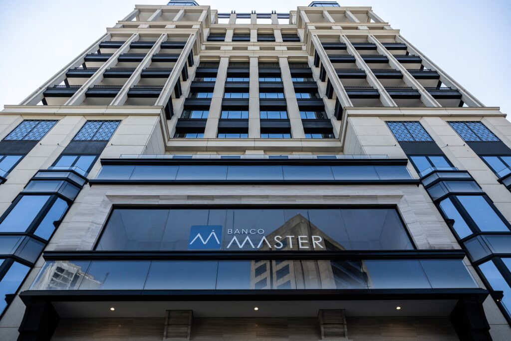 FGC deve começar a pagar investidores com CDBs do Master na semana que vem, dizem fontes