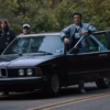 “stranger-things”:-bmw-serie-7-e-destaque-entre-os-carros-da-serie