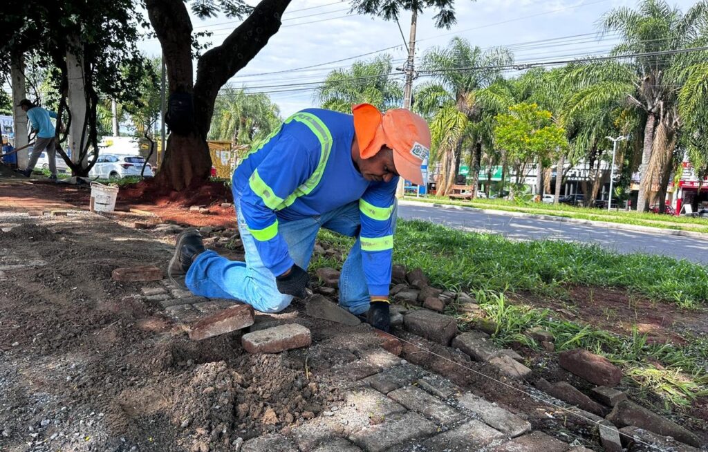 A Redação | Comurg promove a reestruturação das calçadas de avenidas de Goiânia