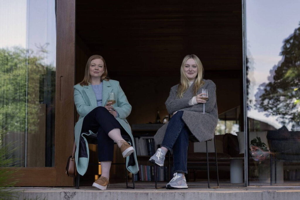 All Her Fault fala das dores da maternidade sem afetação - 10/01/2026 - Ilustrada