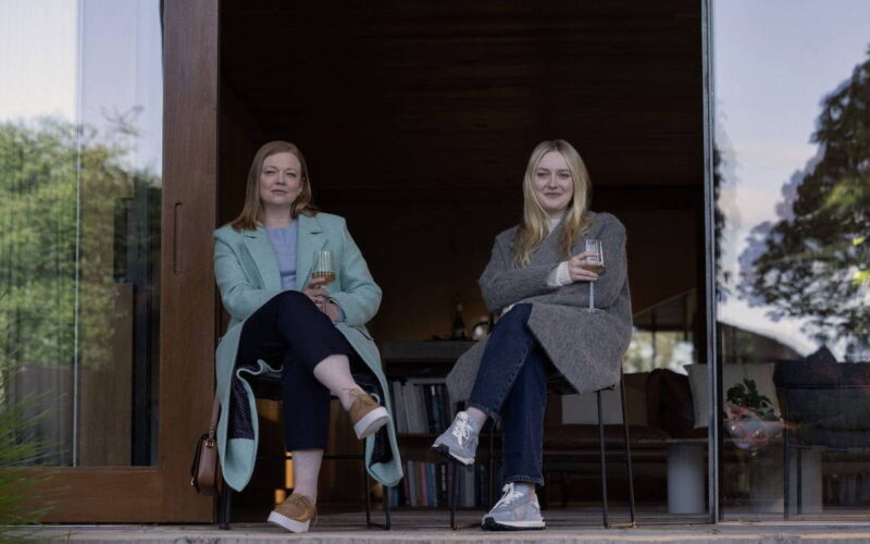 All Her Fault fala das dores da maternidade sem afetação - 10/01/2026 - Ilustrada