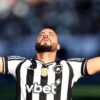 Botafogo: Torino aumenta oferta por Arthur Cabral, e decisão fica nas mãos de Anselmi