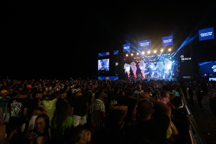 Shows gratuitos movimentam a véspera do feriado na Festa de Santos Reis nesta segunda (5) em Natal
