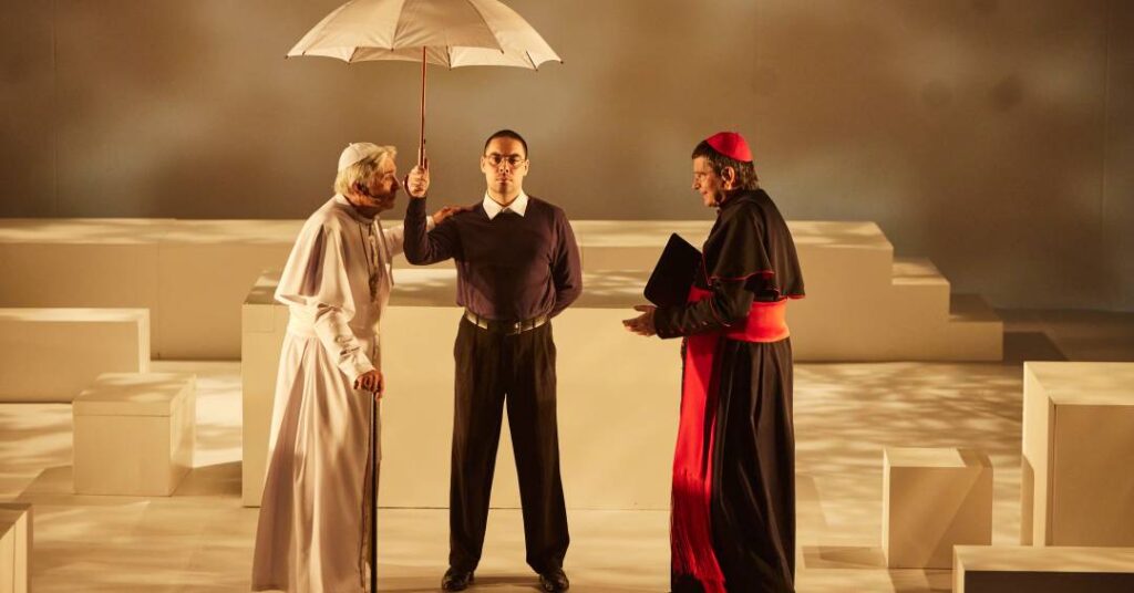 Espetáculo “Dois Papas” chega a São Paulo com apresentações em fevereiro