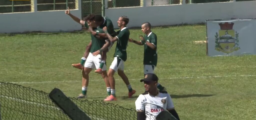 Goiás marca de pênalti no final, vence o Sobradinho e fica próximo da classificação na Copinha