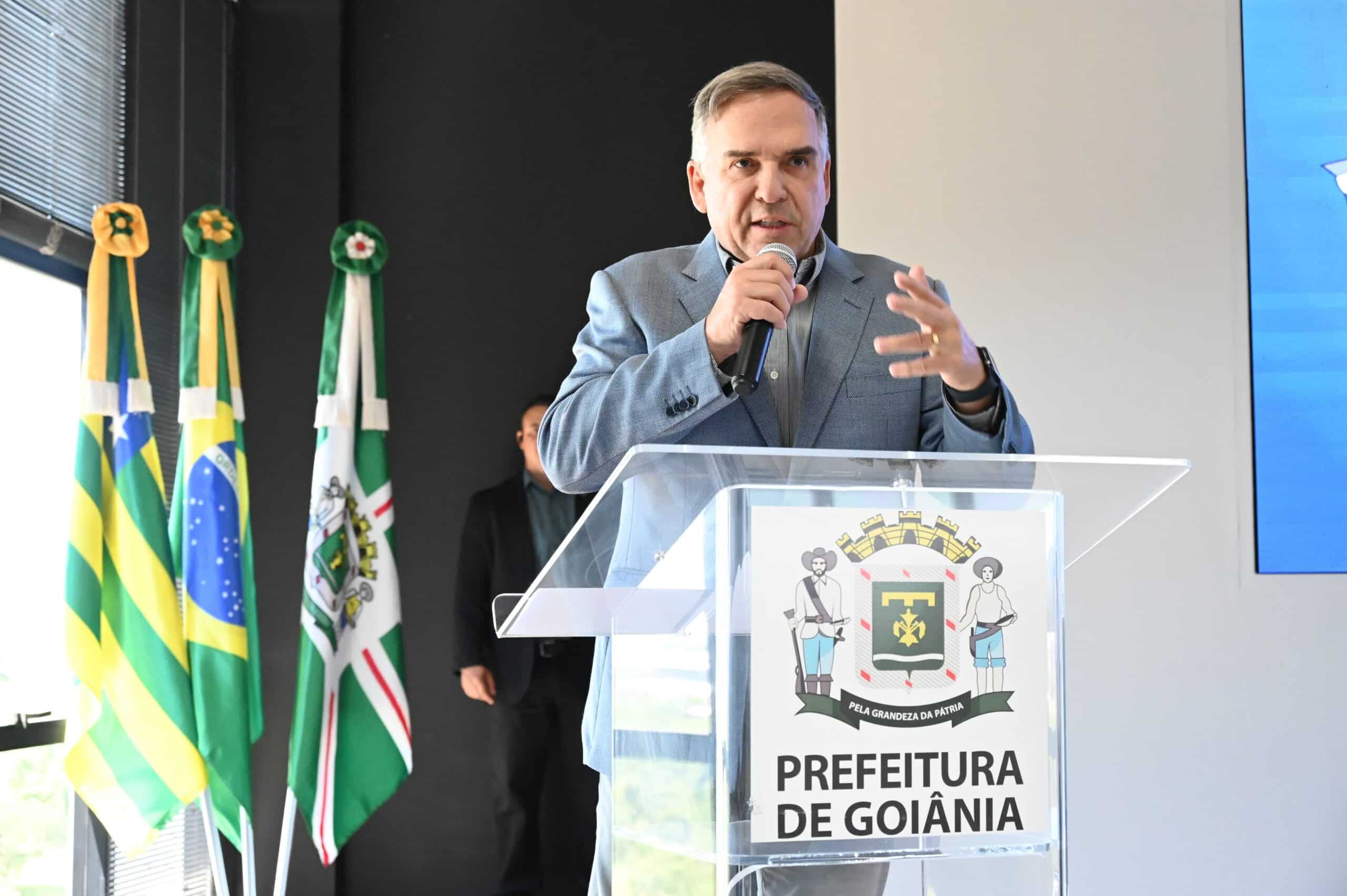 Mabel busca voo direto entre Goiânia e Portugal e recursos para a saúde em Brasília