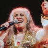 Maria Bethânia lança samba antes de gravar shows no Rio