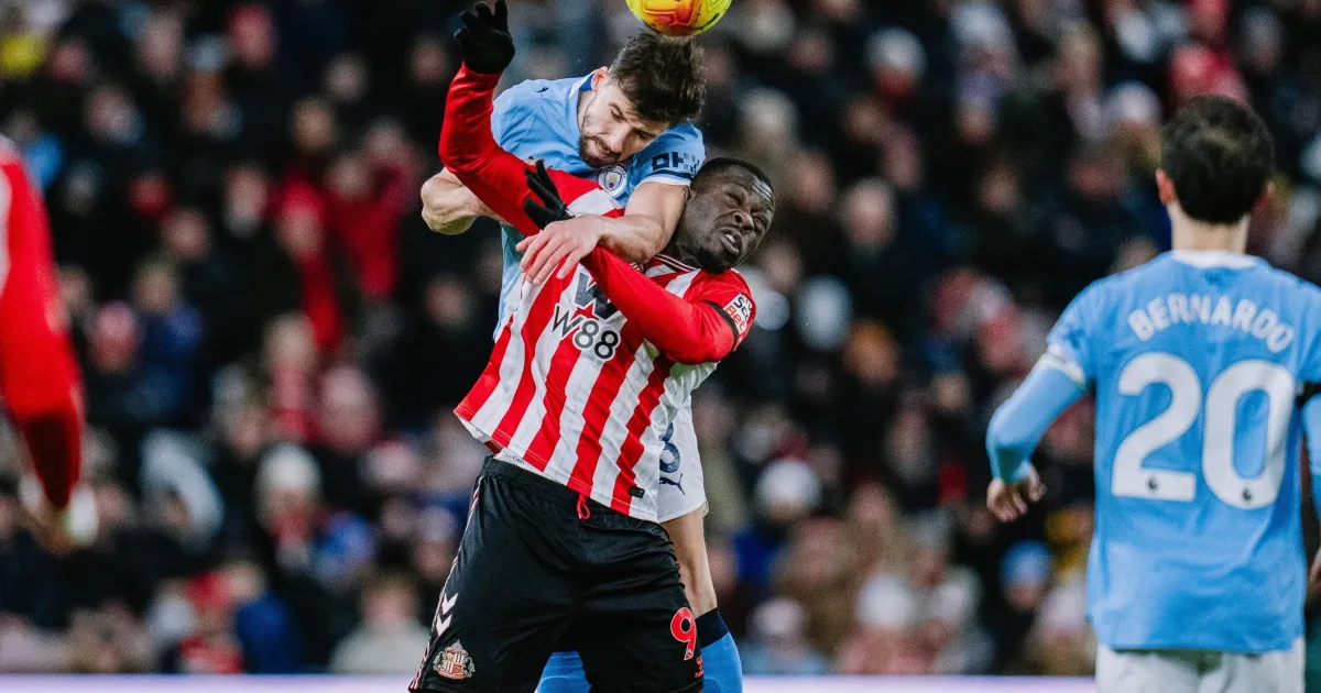 Premier League: Ano começa com seca de gols e City mais longe do título