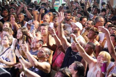 Multidão lota Pelourinho em shows gratuitos de Márcia Freire, Nara Couto e Samba Trator; confira programação deste sábado (3) | SECRETARIA DE CULTURA DO ESTADO DA BAHIA