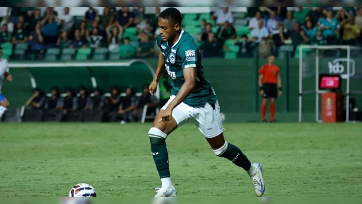 Jajá assina com o Remo após temporada de destaque no Goiás • DOL