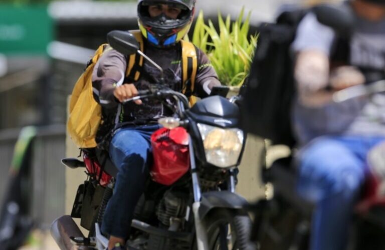 Imagem destacada do post: Motos de até 150 cilindradas têm IPVA zero em Goiás; confira outros descontos
