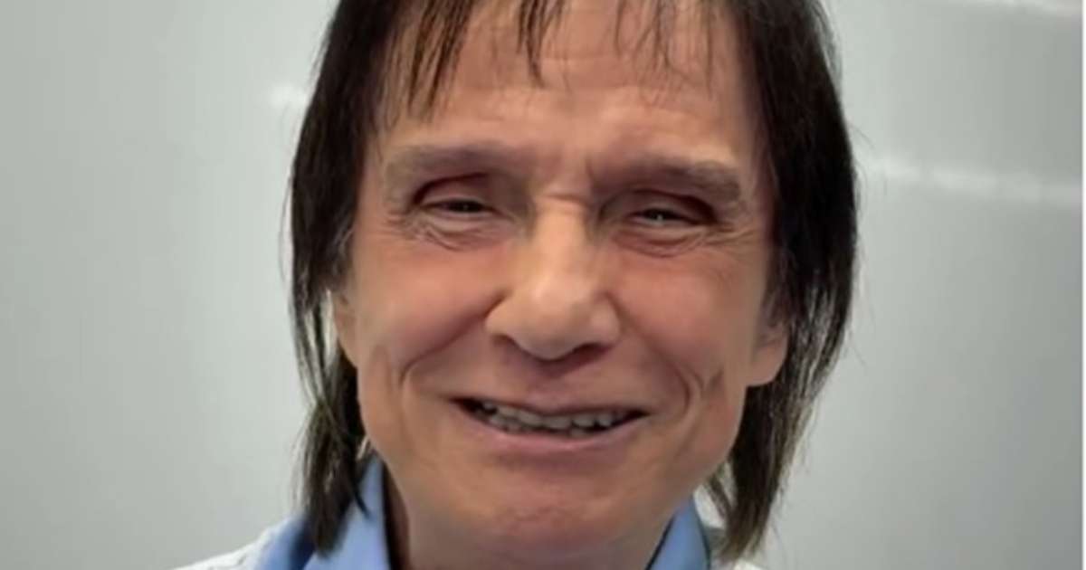 filme, rádio própria, turnê no exterior, shows em resort e músicas inéditas