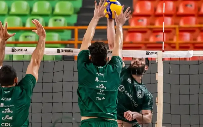 Goiás Vôlei entra em quadra neste sábado (10/01) contra o Praia Clube pelo returno da Superliga A