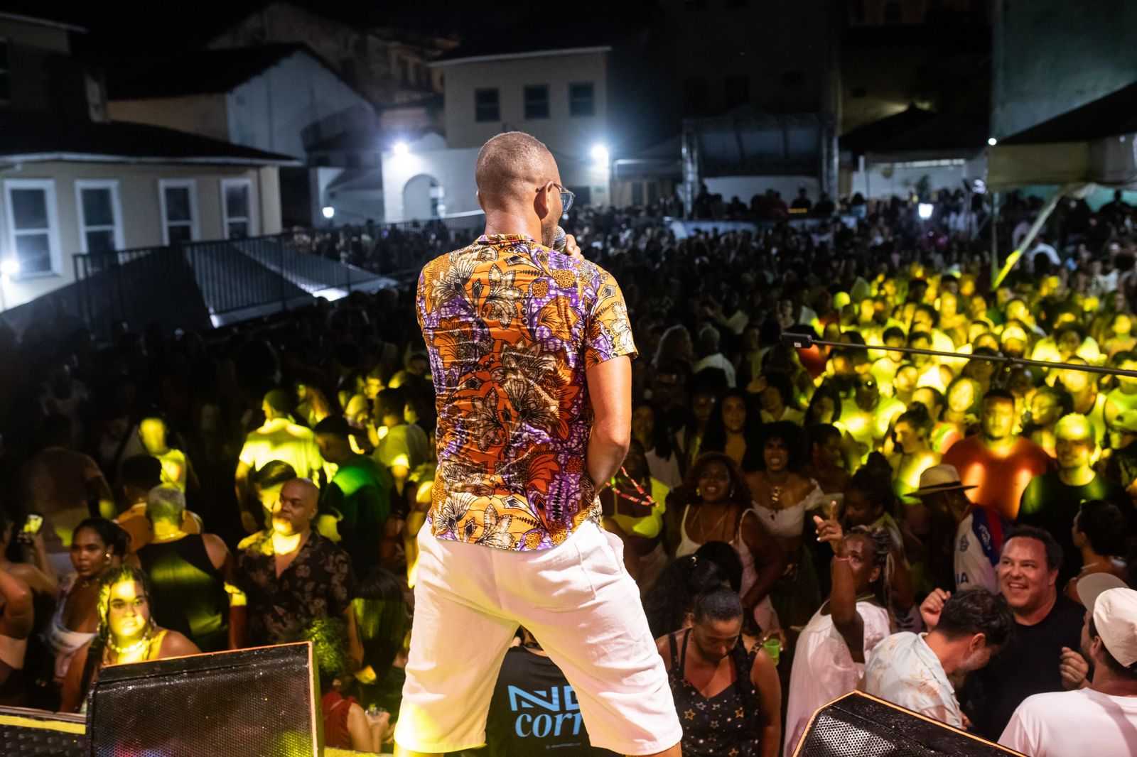 Shows gratuitos levam multidão ao Pelourinho no final de semana