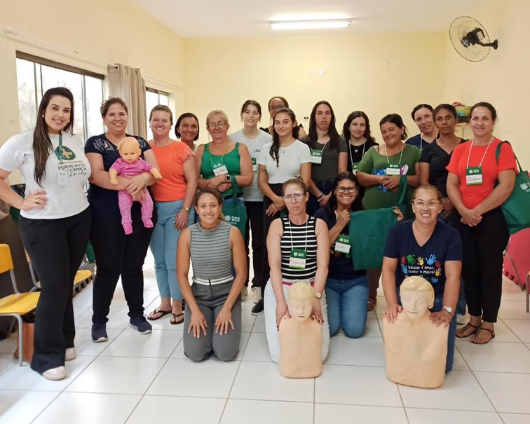 JURUAIA – Prefeitura promove Curso de SOS para equipes dos CEMEIs