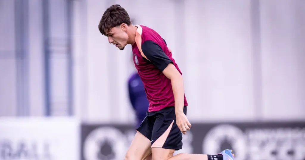 Flamengo prepara investida de 25 milhões de euros para tirar Breno Bidon do Corinthians