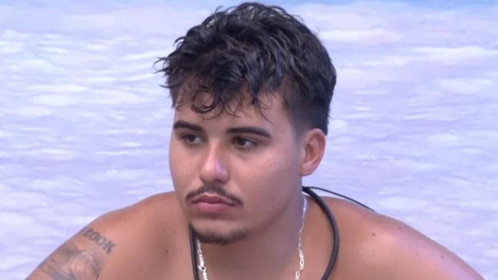 Imagens mostram Pedro, do 'BBB 26', a caminho de clínica psiquiátrica; veja - Portal Uai